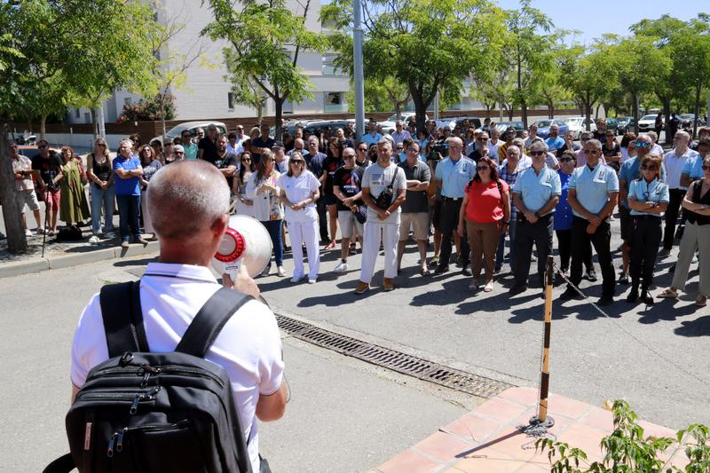 Workers at Ponent prison protesting in solidarity with Mas d'Enric staff.