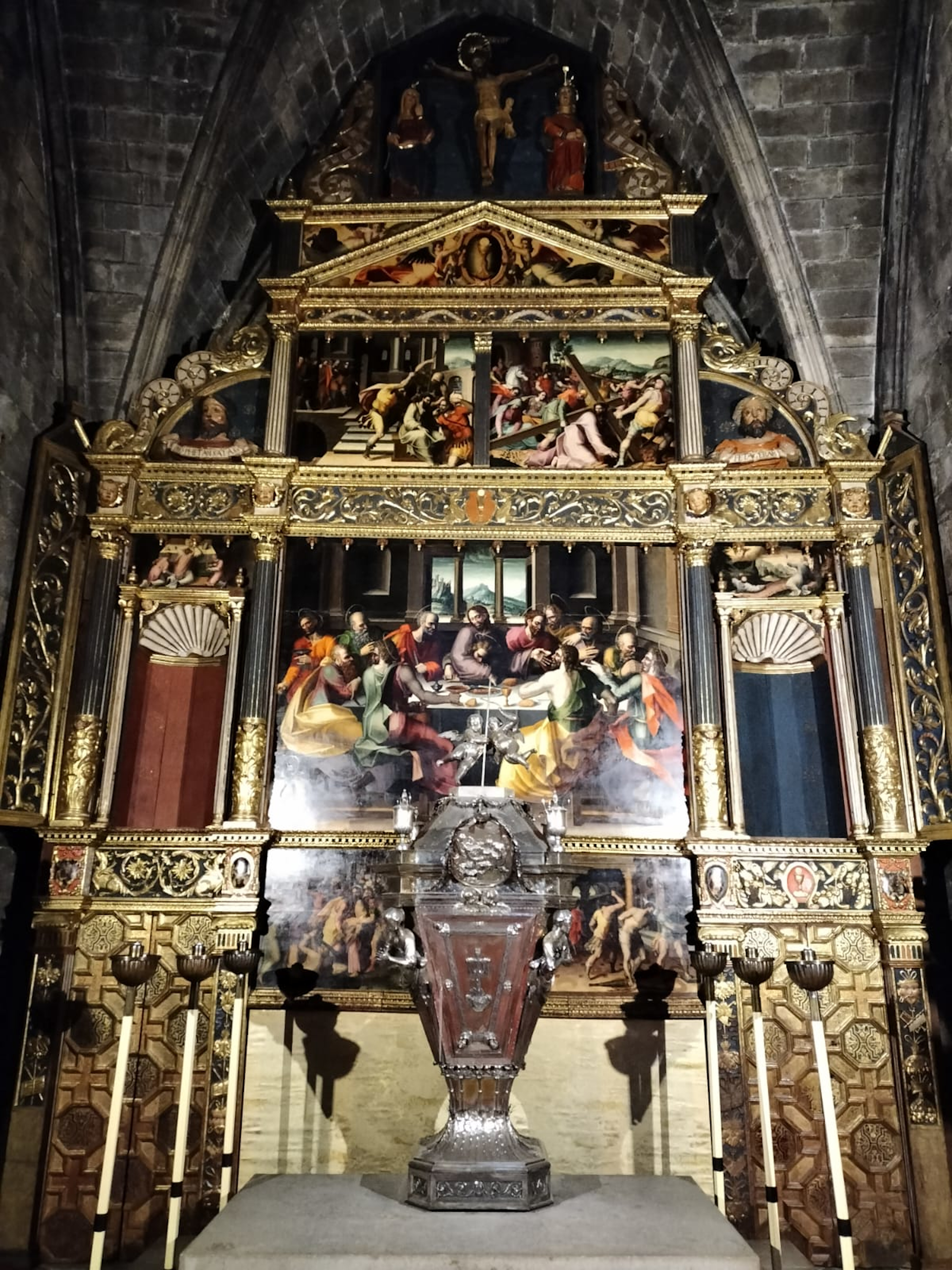 The full altarpiece of Corpus Christie