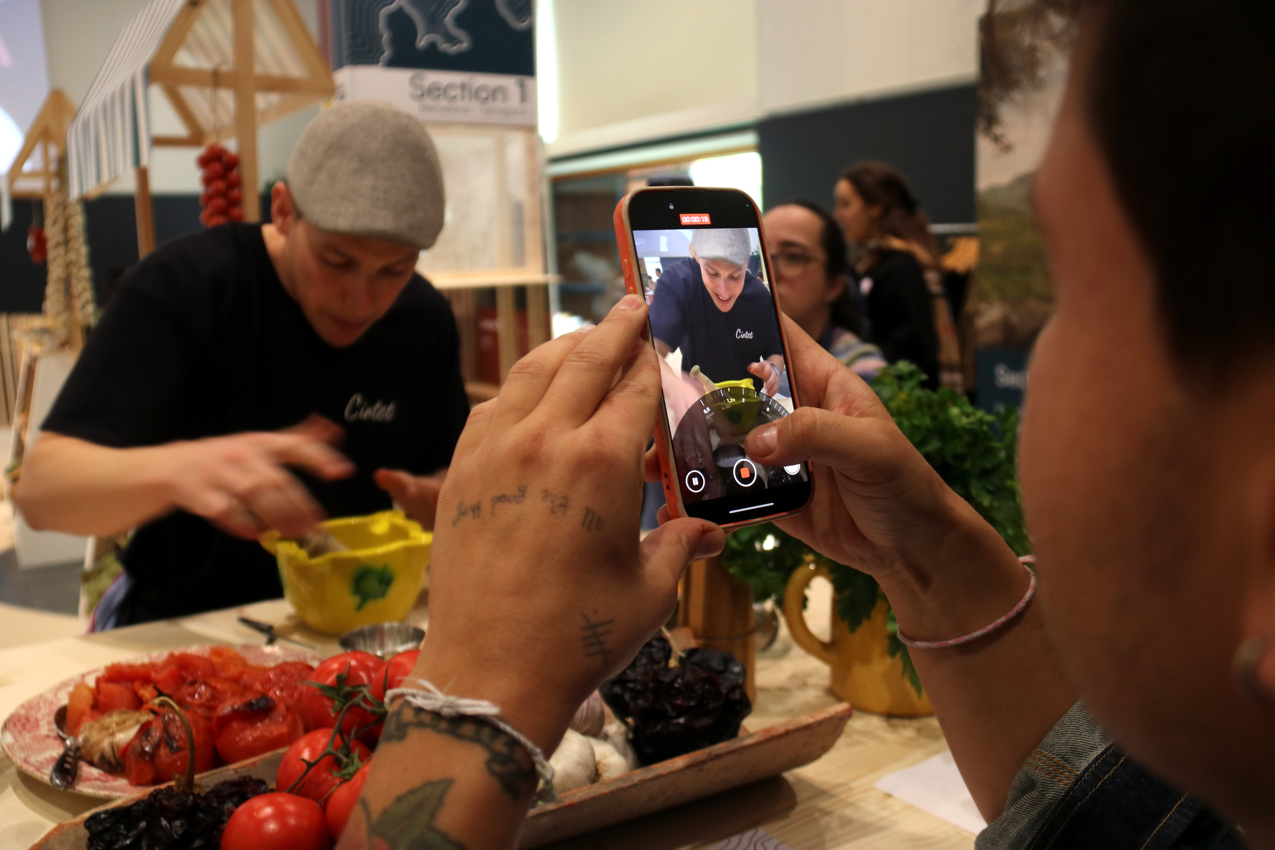 Food and travel content creators learn traditional Catalan cuisine in the Món Sant Benet hotel