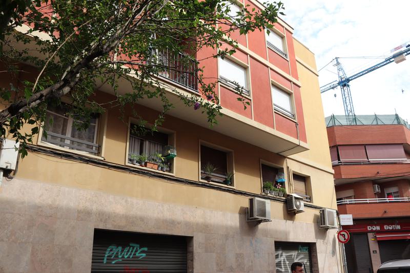 The block of flats in Cornellà de Llobregat where a man allegedly killed his partner 