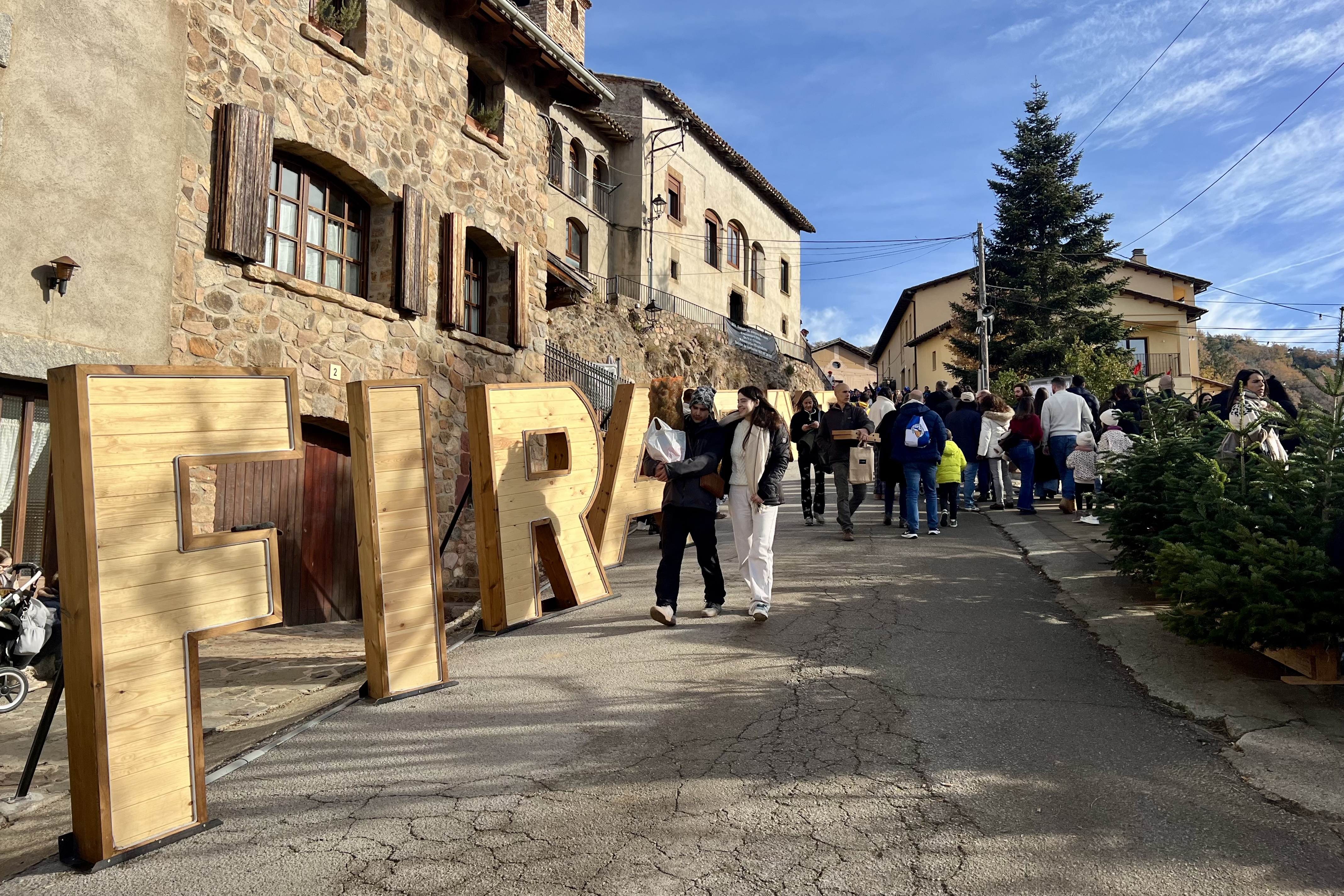 Espinelves Christmas tree fair