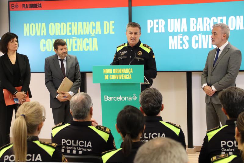 The head of Barcelona's locla police, Pedro Velázquez, at the press conference
