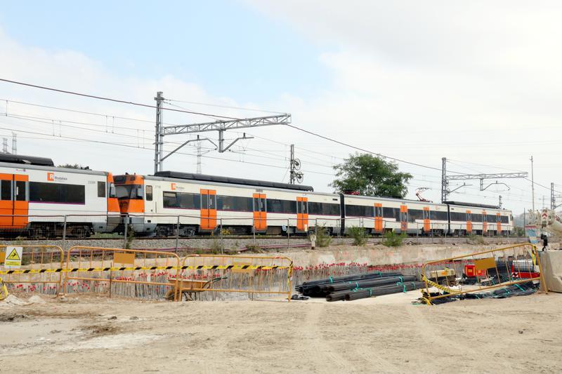 A commuter train making passengerless journey between Montcada and Sant Andreu before the railway service was open again.
