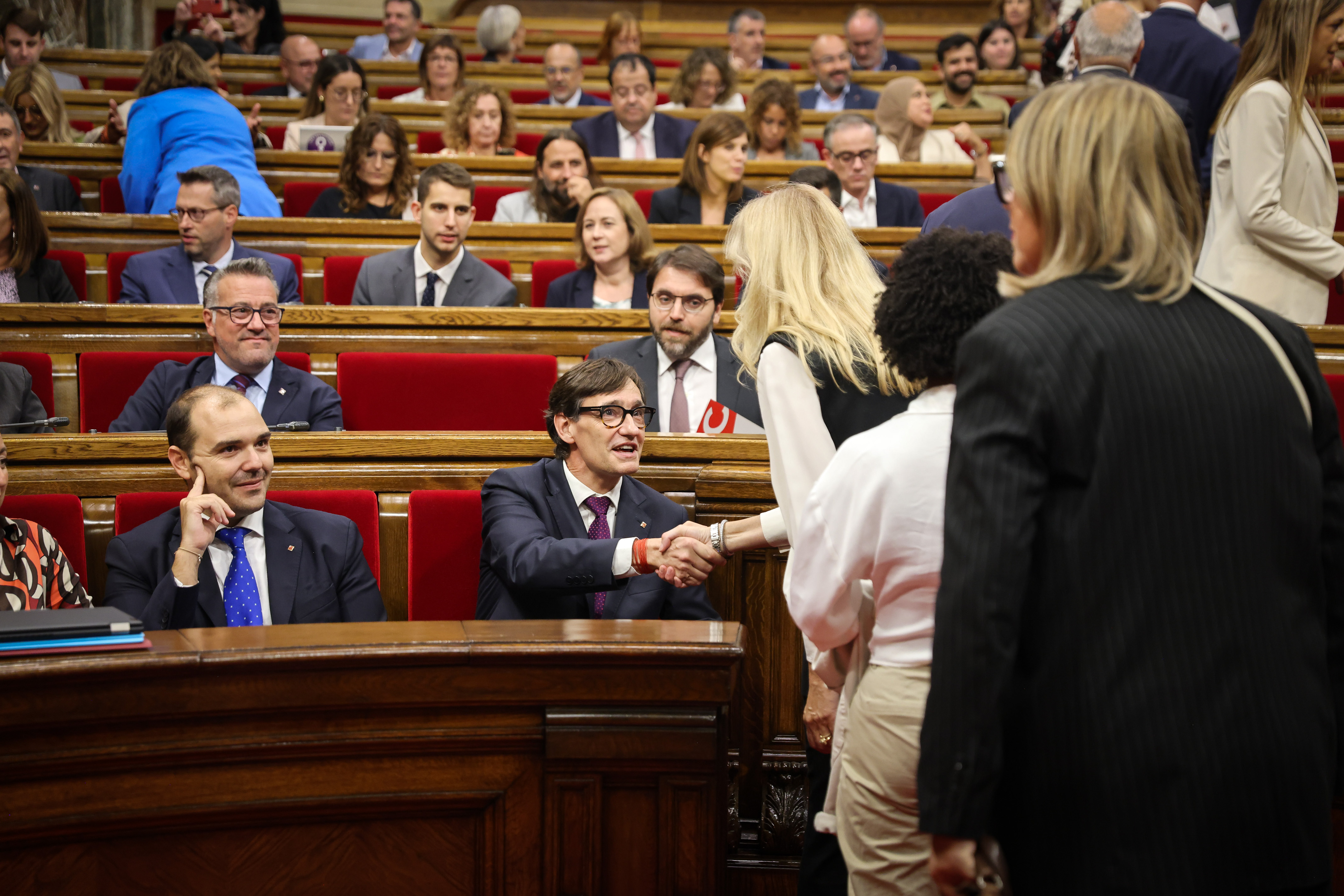 President Salvador Illa beside presidency minister Albert Dalmau ahead of the 2024 General Policy Debate on October 8, 2024