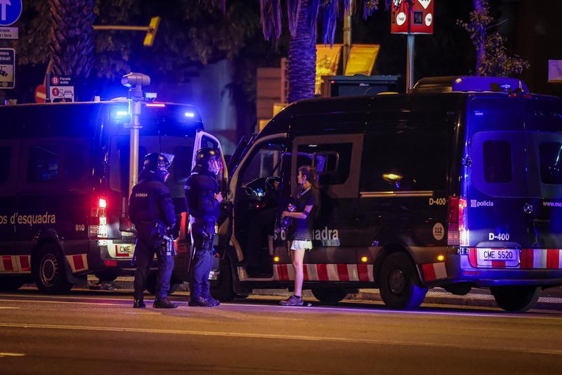 Dos detinguts per desordres públics i atemptats en la protesta per la crisi de l'habitatge al Palau de Congressos