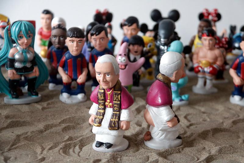 The new Pope Leo XIV caganer