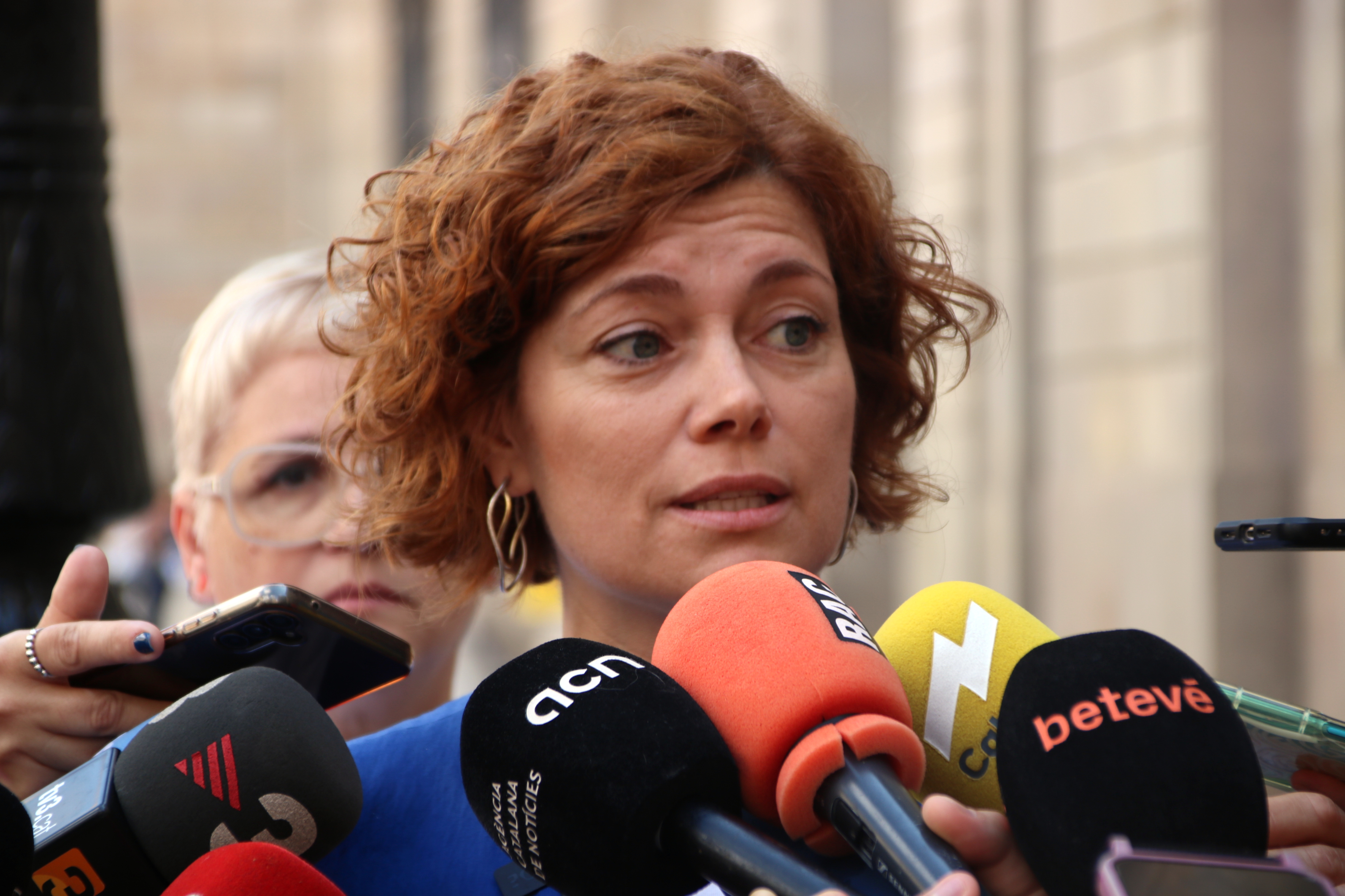 ERC general secretary, Elisenda Alamany, speaking with the press on May 26, 2025