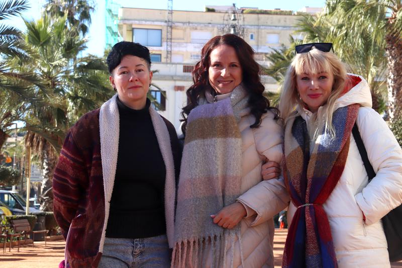 Refugees Anastasia Tkacmova and Olga Rostan with translator Yulia Kruglyak in Lloret de Mar