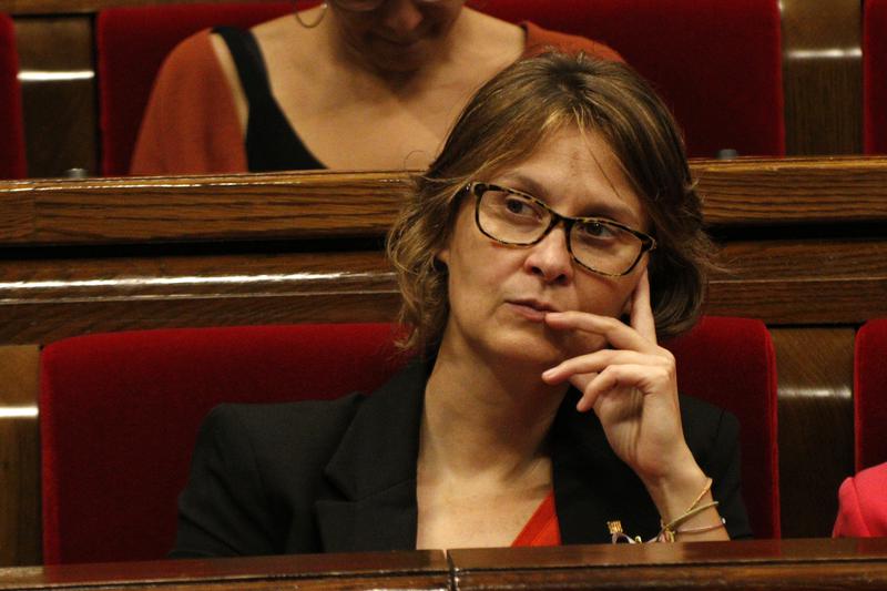 Foreign affairs minister, Meritxell Serret, in parliament plenary session 