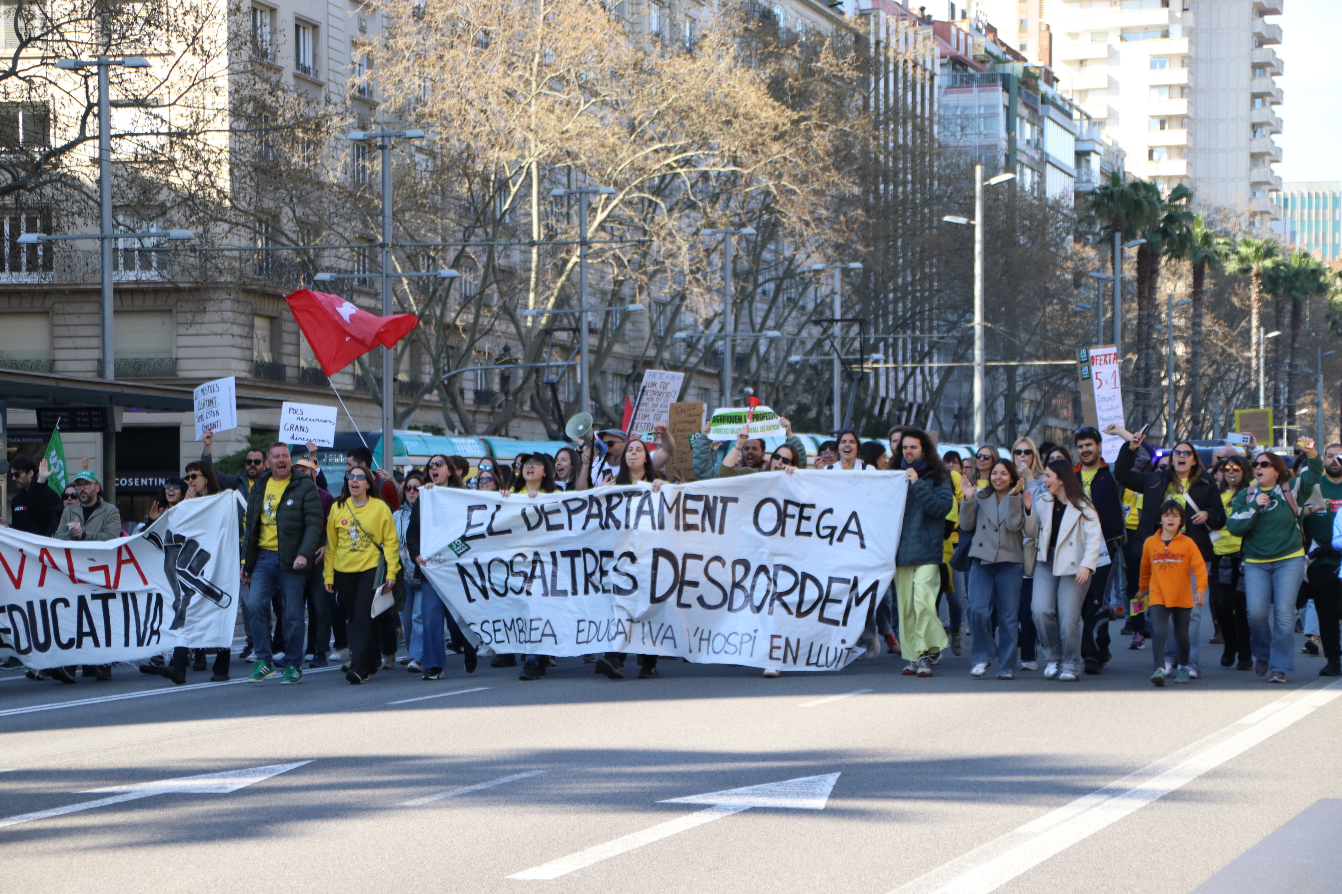 Teachers march along Avinguda Diagonal in Barcelona