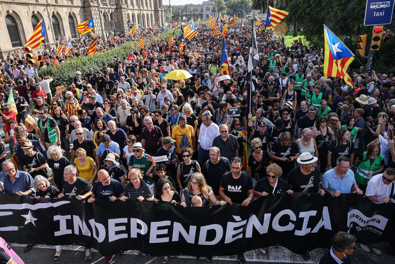 Demonstration in favor of Catalan independence in Barcelona's Passeig de Colom on September 11, 2022