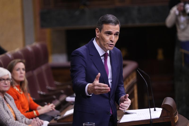 Pedro Sánchez speaks during his investiture debate