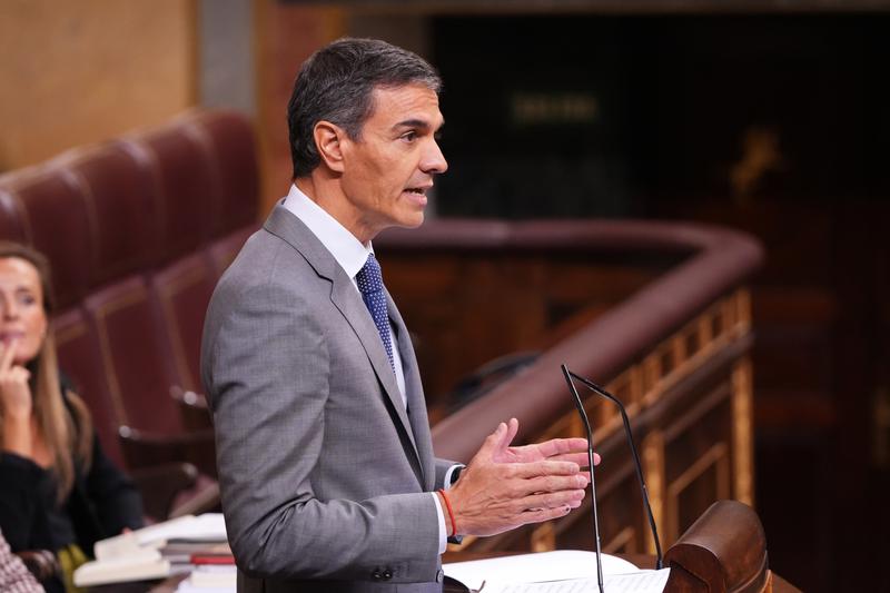 Sánchez obre un període de “reflexió” amb un possible avançament electoral a l’horitzó