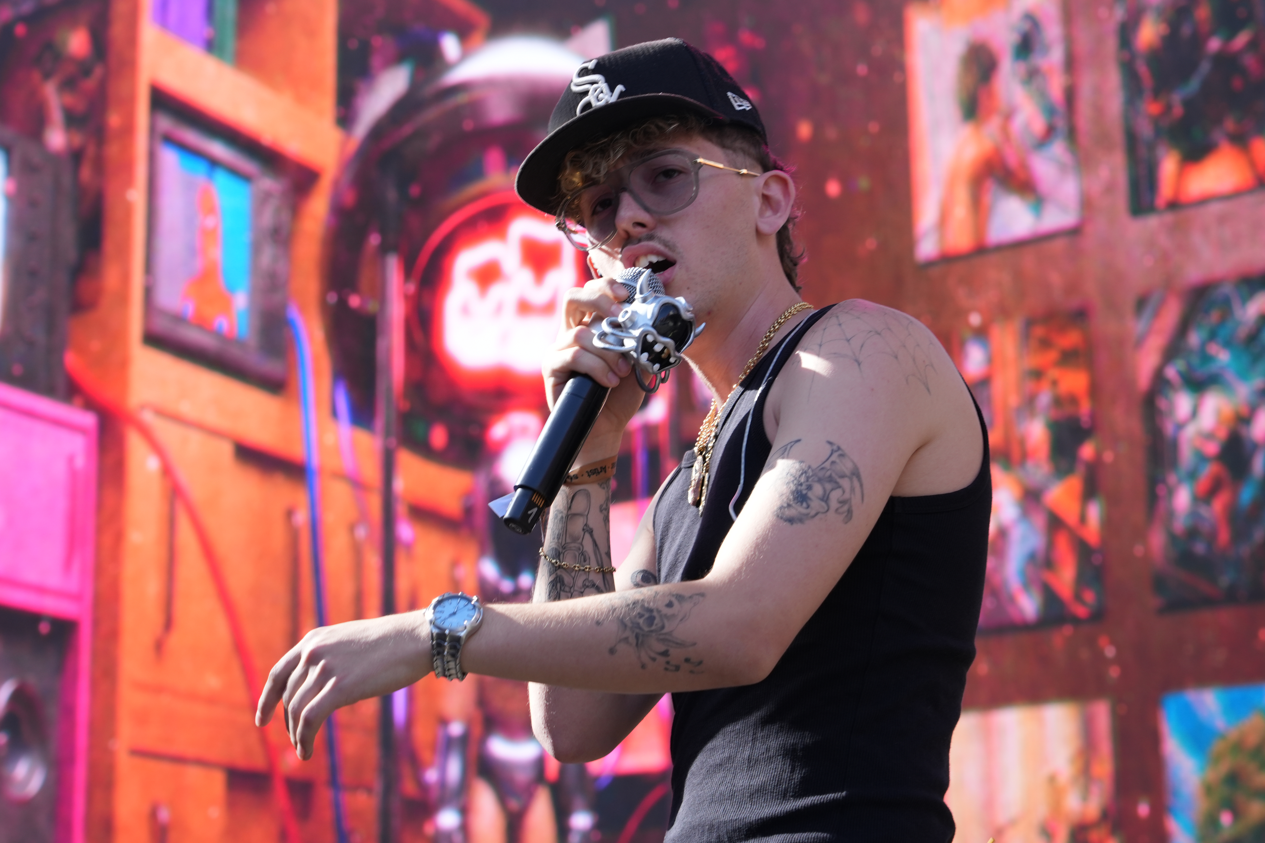 GlorySixVain performing at Sónar 2026