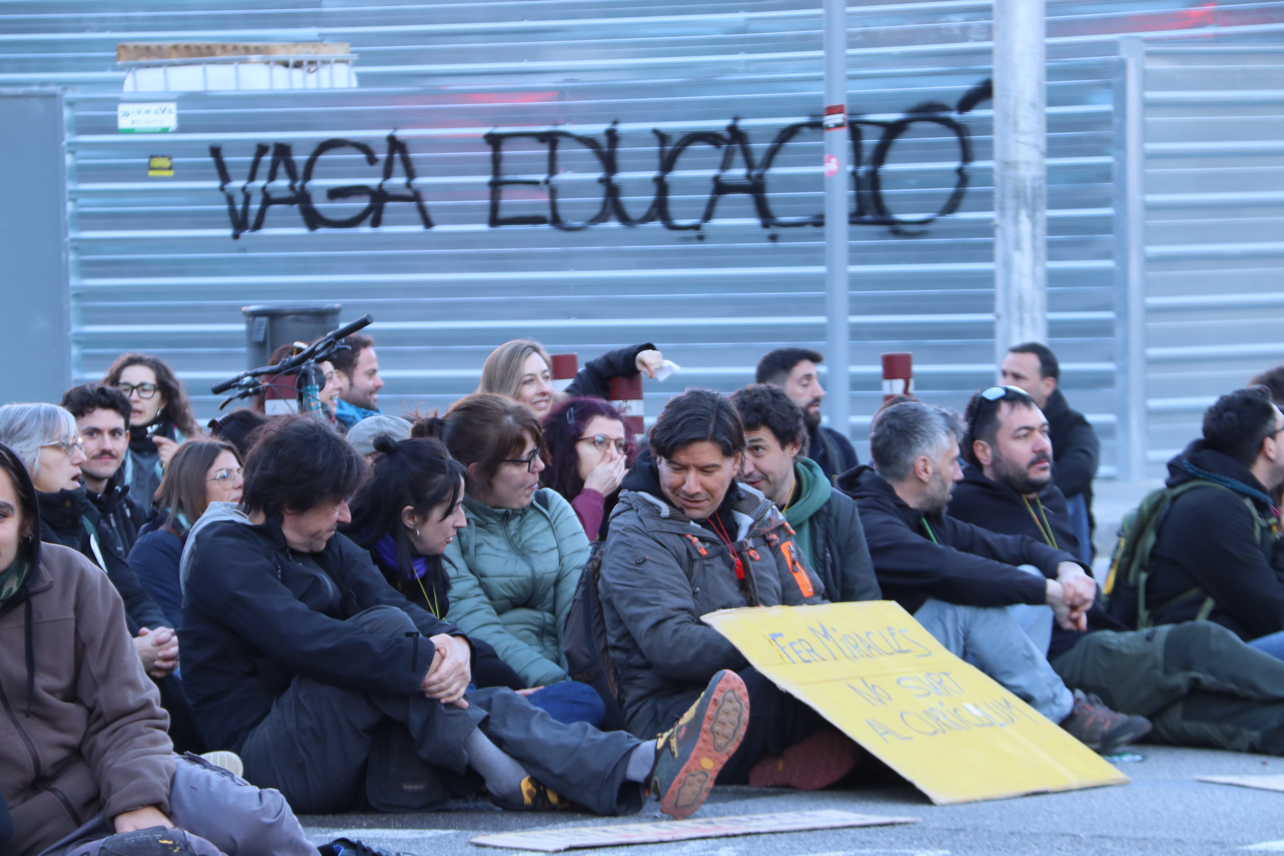 Teachers on strike block Gran Via in Barcelona