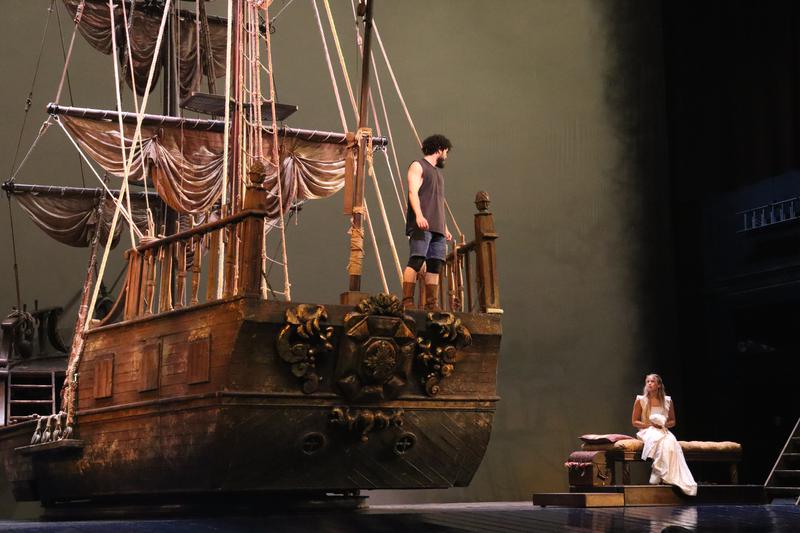 Alèxia Pascual and Jordi Garreta, playing the lead characters Blanca and Saïd, in a scene from 'Mar i Cel'