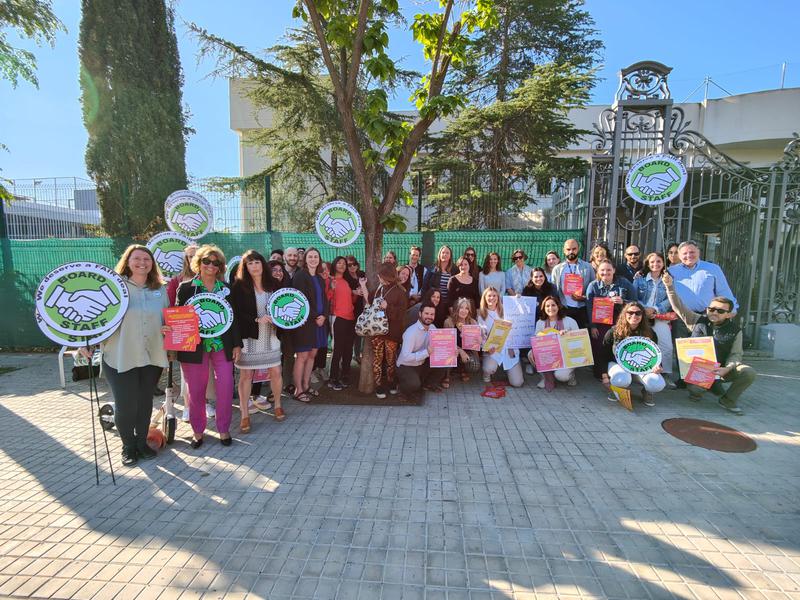 American School of Barcelona workers demonstrating for better working conditions