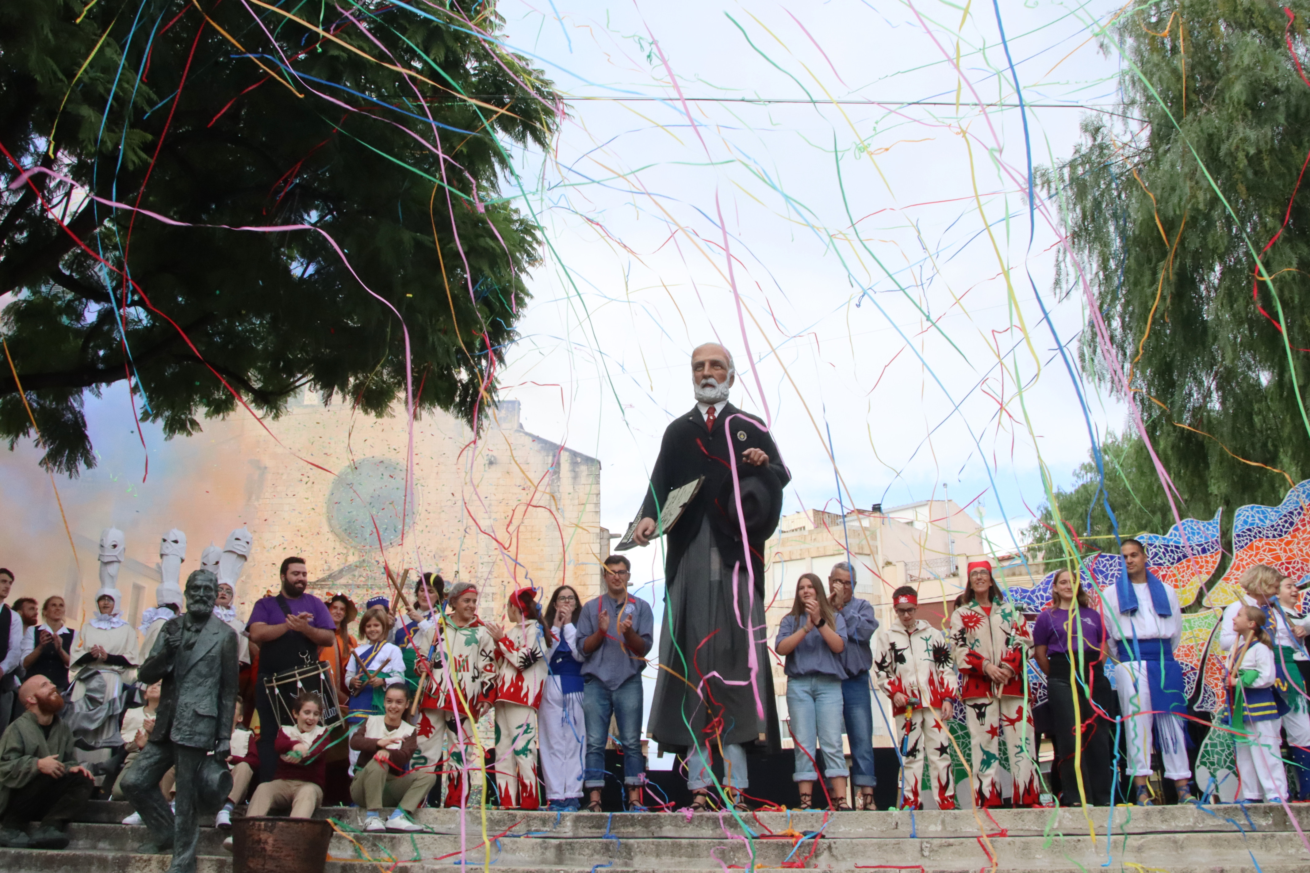 The finale of the inaugural Gaudí Year performance in Riudoms