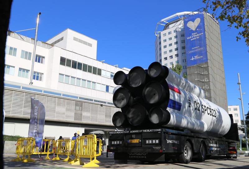 The mock rocket installed outside of Vall d'Hebron to give a VR spacewalk experience to patients on World Mental Health Day on October 10, 2024