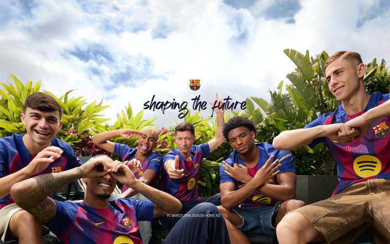 FC Barcelona players pose in their new 2025/26 shirt