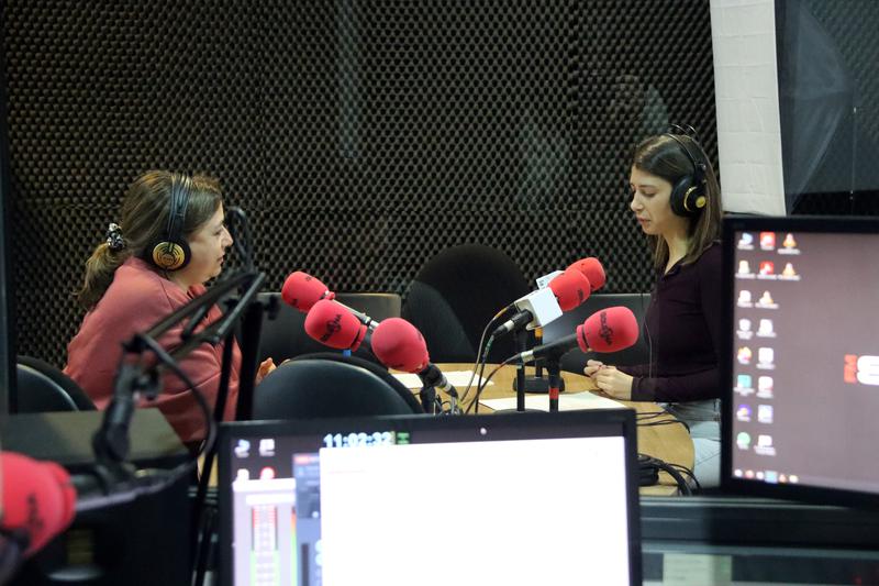 Recording of one of the 'Enten(i)ment' programs on the local station Solsona FM