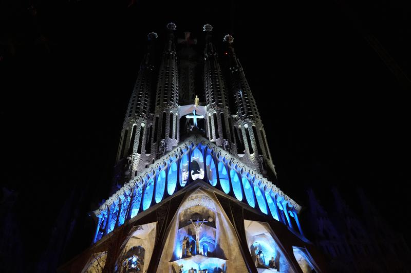 The Passion Façade of the Sagrada Família illuminated with the liturgical narrative of the last days of Jesus