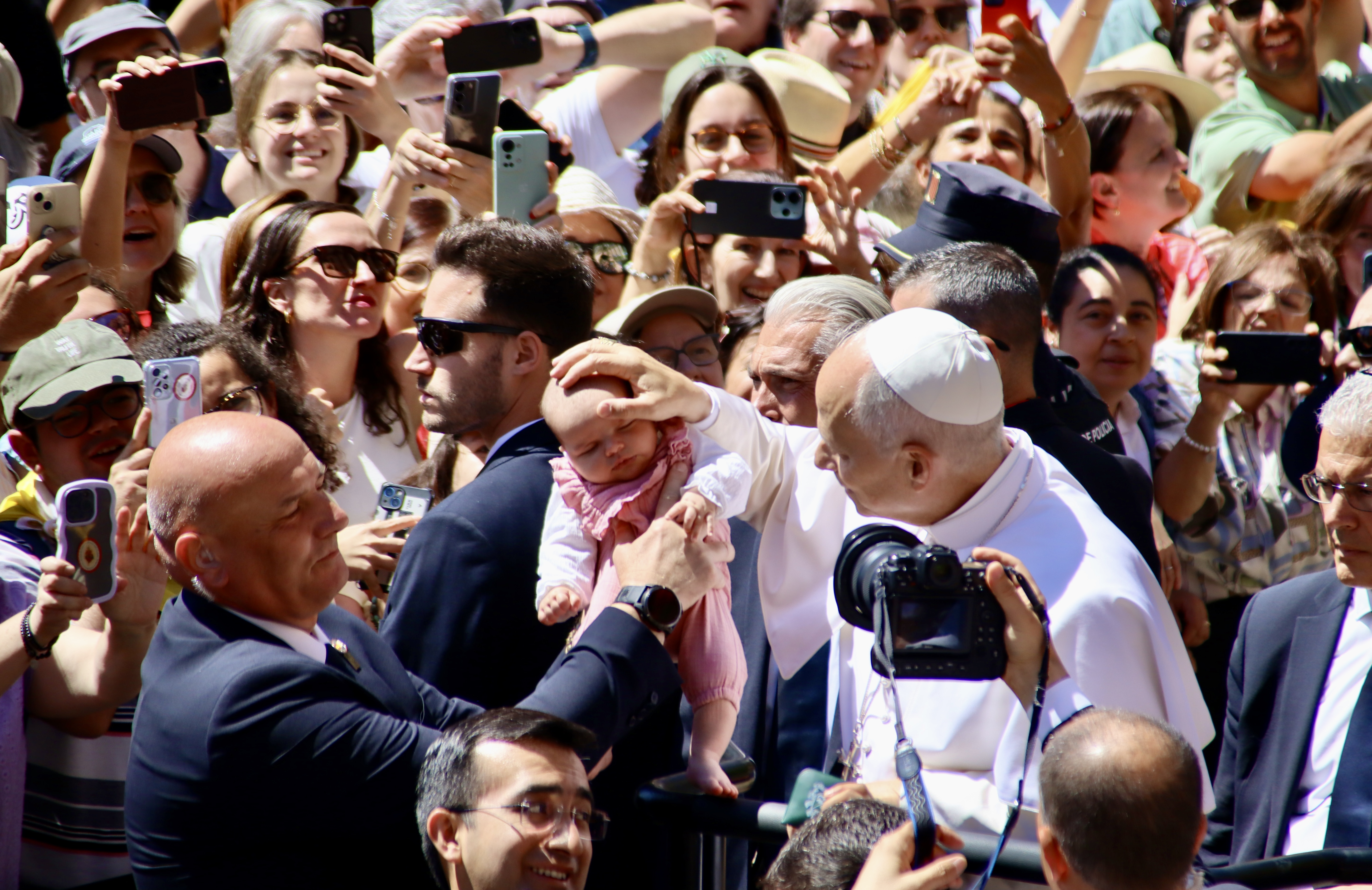The Pope blesses a baby