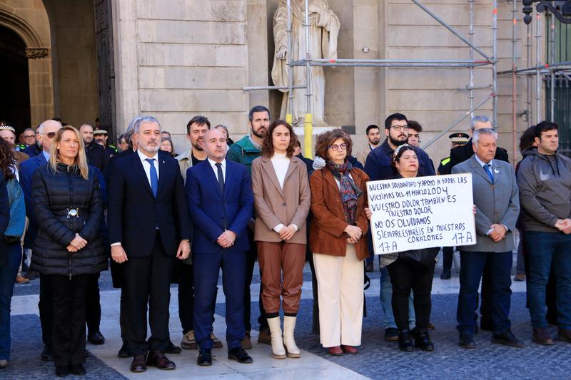 Minute of silence in Sant Jaume square on March 11, 2024