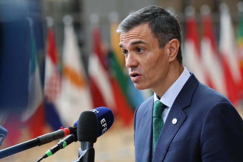 Sánchez mostra la seva solidaritat amb els afectats per l’incendi de Paüls i demana “molta precaució”