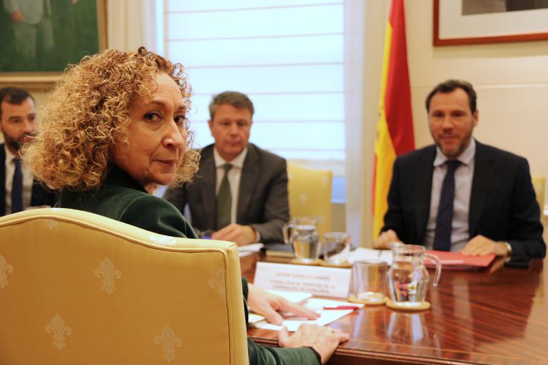 Catalan territory minister, Ester Capella, with Spanish transport minister, Óscar Puente