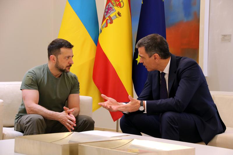 Spanish PM Pedro Sánchez meets with Ukrainian president Volodymyr Zelensky in Madrid on May 27