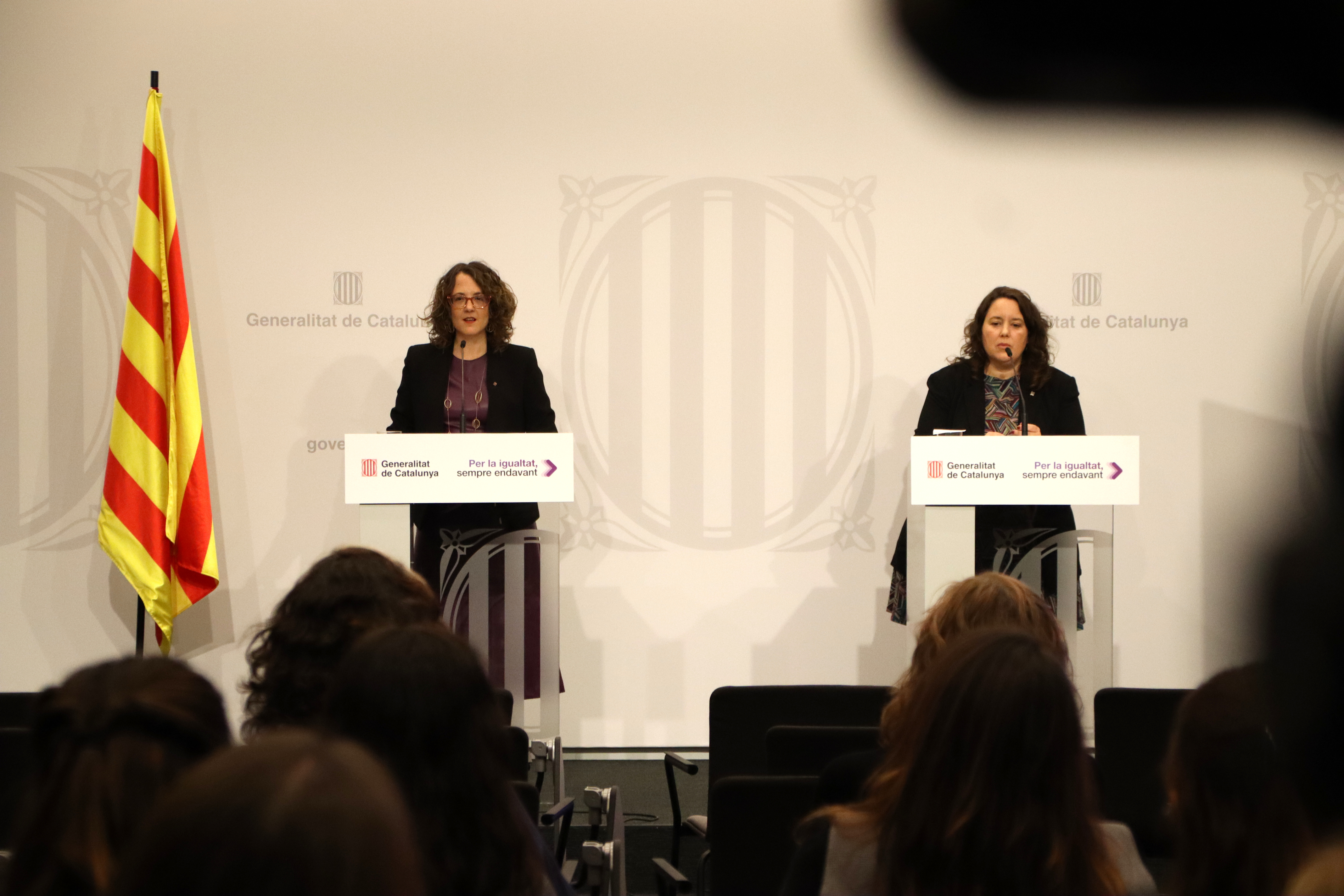 Minister for Equality and Feminism, Tània Verge Mestre, and Director General for the Eradication of Gender Violence, Laia Rosich Solé