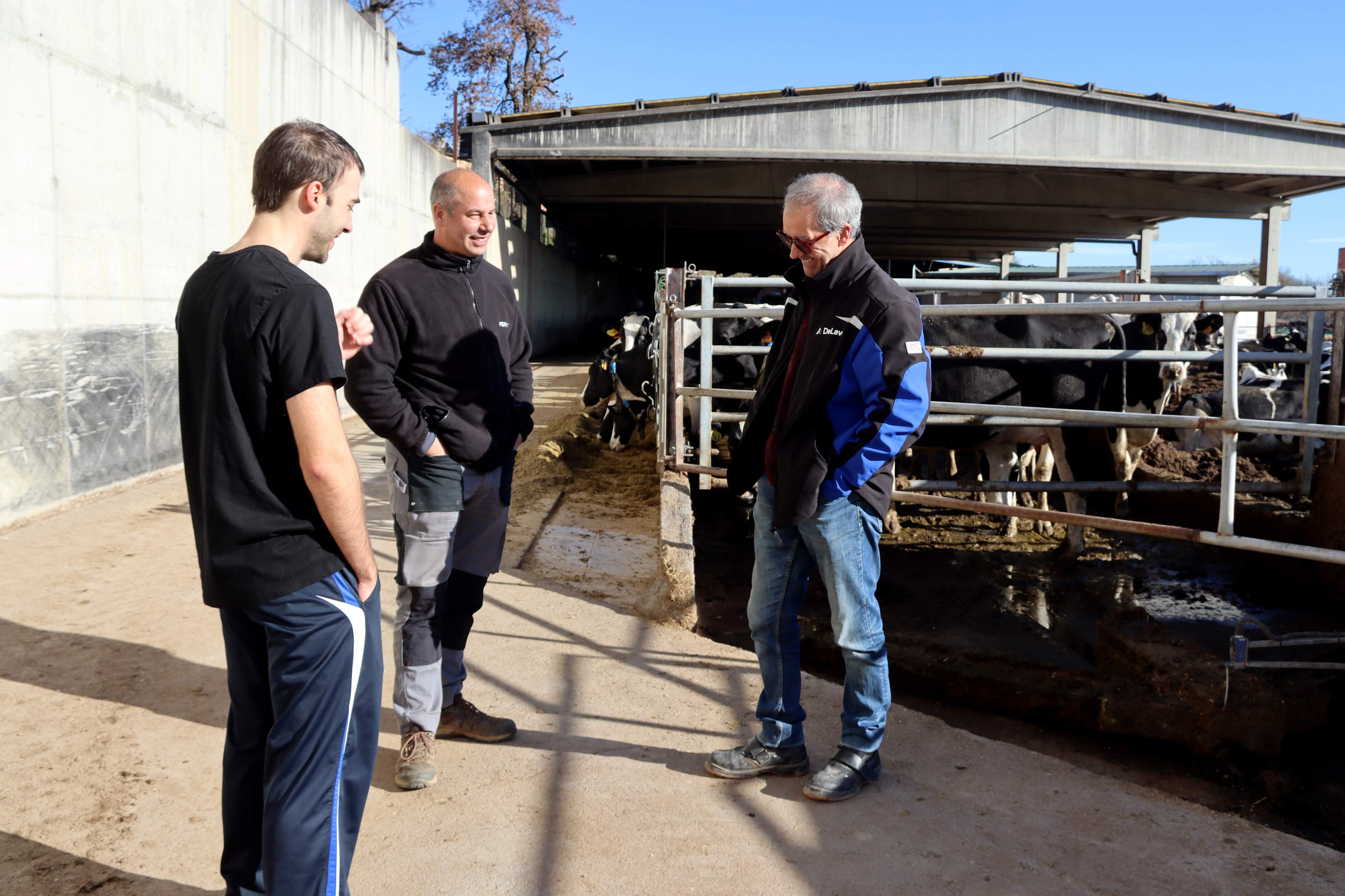 Agricultors i ramaders del Gremi de la Pagesia de la Catalunya Central conversen a la granja de l'Era d'en Solà a la Plana de Vic