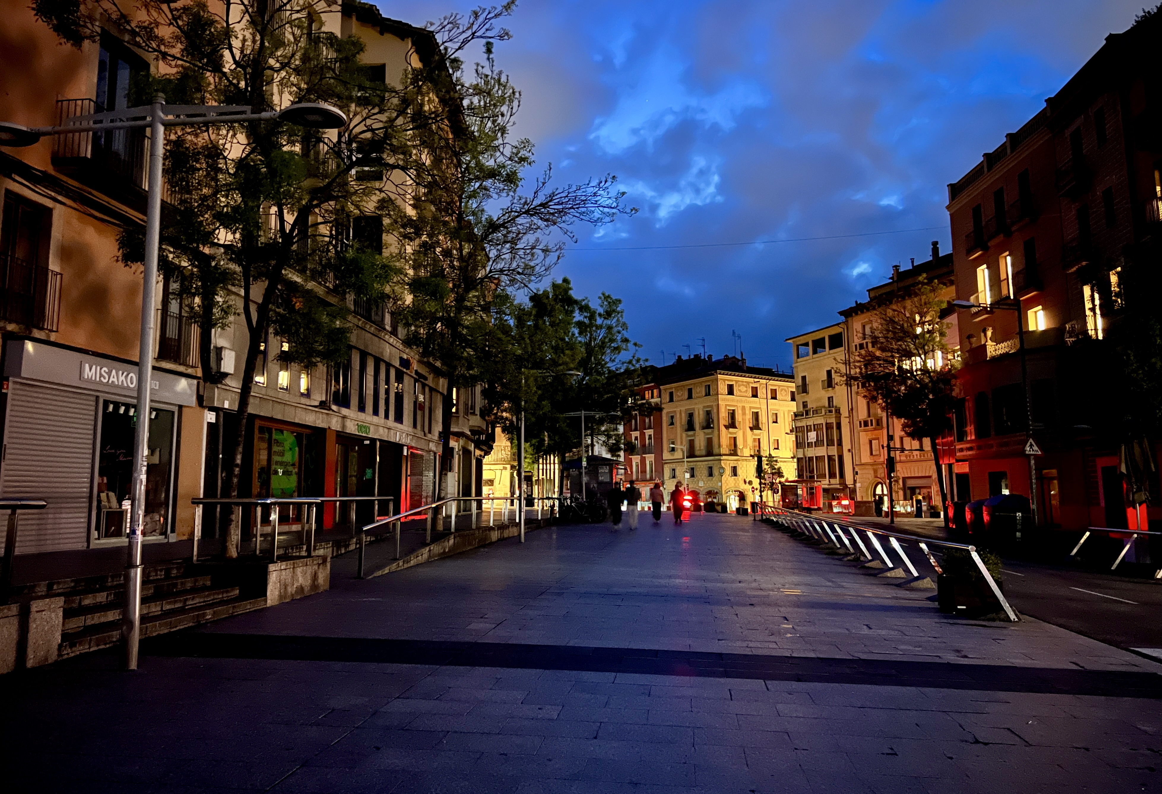 The city of Vic during the blackout