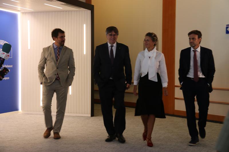 MEP Carles Puigdemont and Sumar's Yolanda Díaz, center, in Brussels on September 4