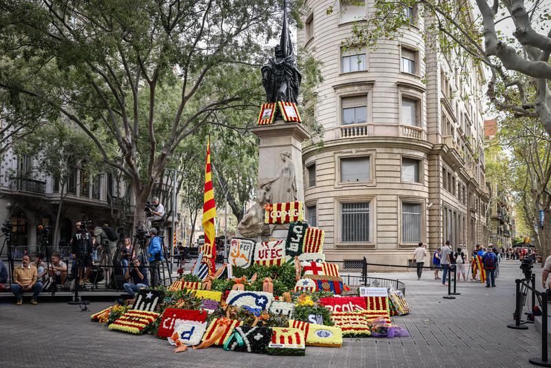 Monument to Rafael Casanova in Barcelona adorned after tributes on September 11, 2024.