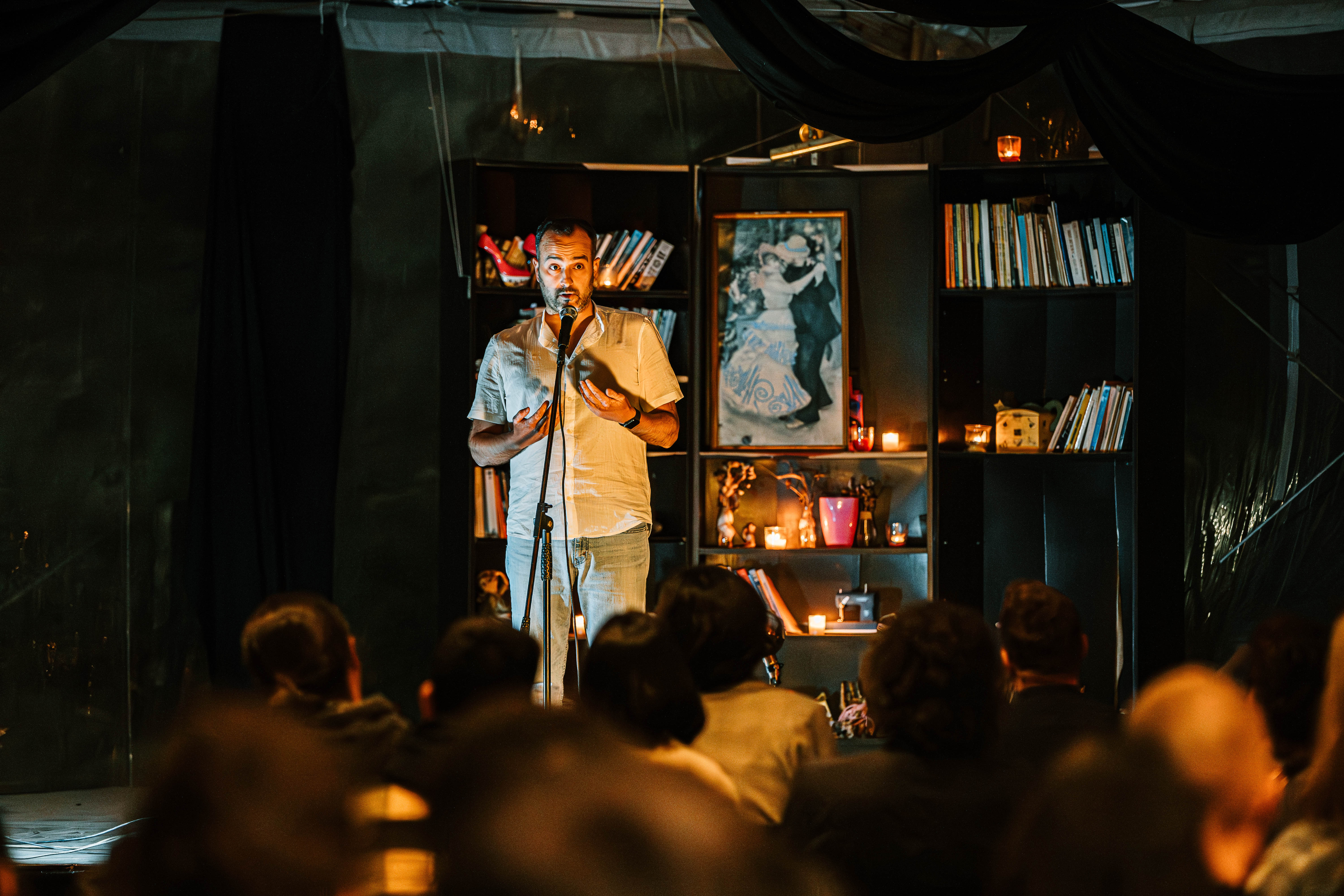 One of the storytellers at one of the Storytelling Lisboa events in Lisbon