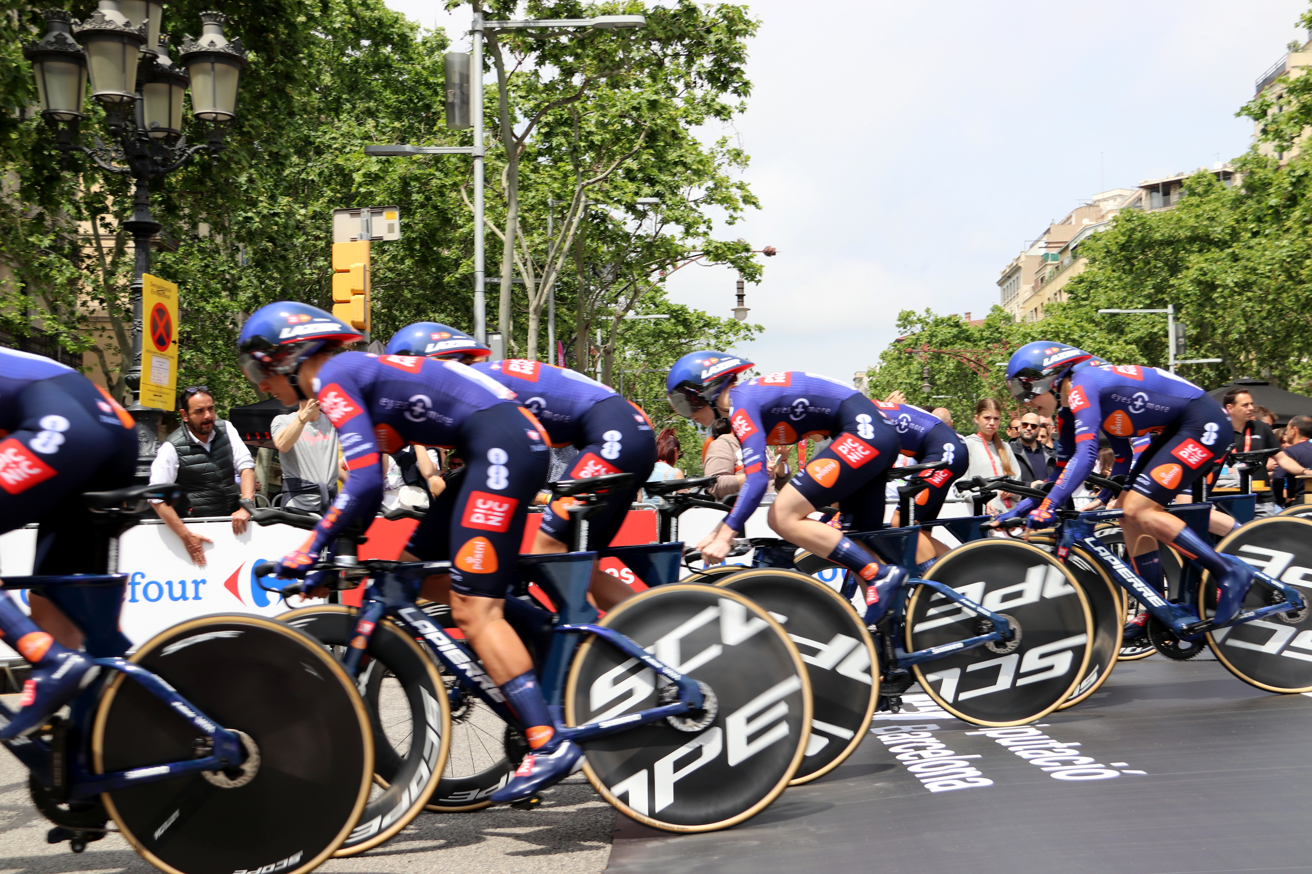 Cyclists on the 2025 edition of La Vuelta Femenina cycling competition in Barcelona on May 4, 2025
