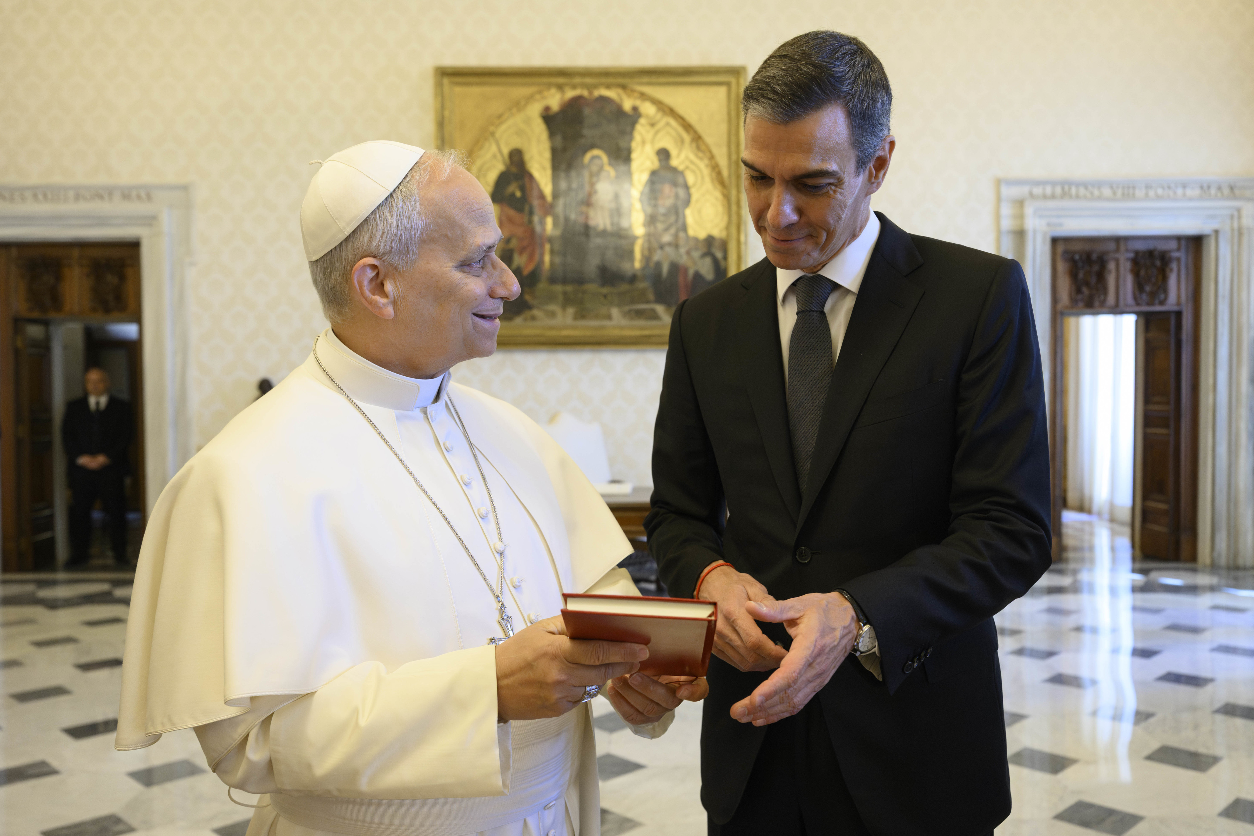 El president espanyol, Pedro Sánchez, i el papa Lleó XIV, aquest dimecres al Vaticà