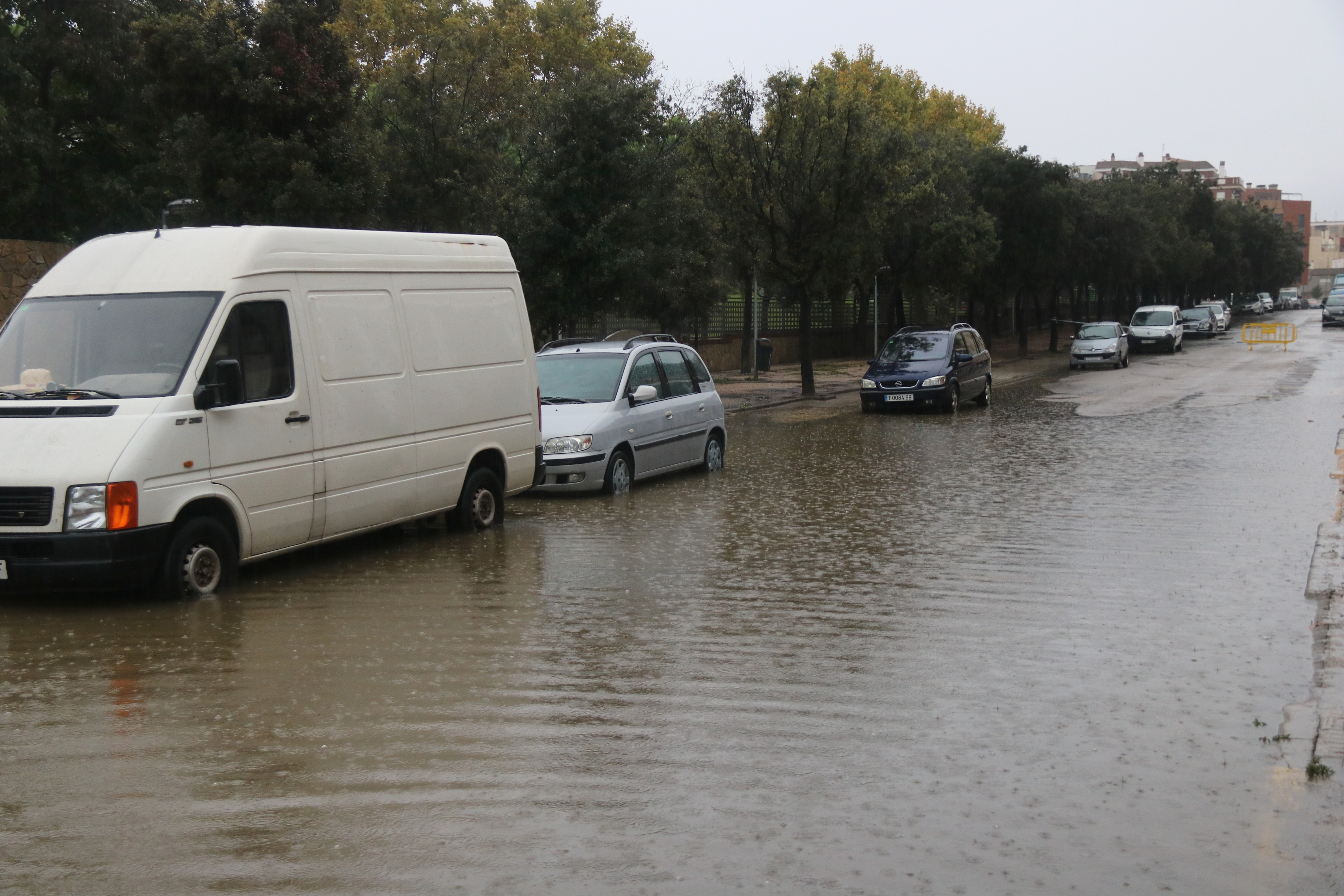 One of the streets around Amposta flooded after torrential rain on September 29, 2025