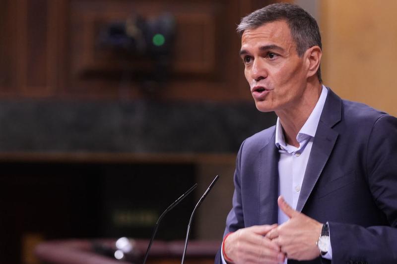 Spanish Prime Minister Pedro Sánchez speaking in Congress