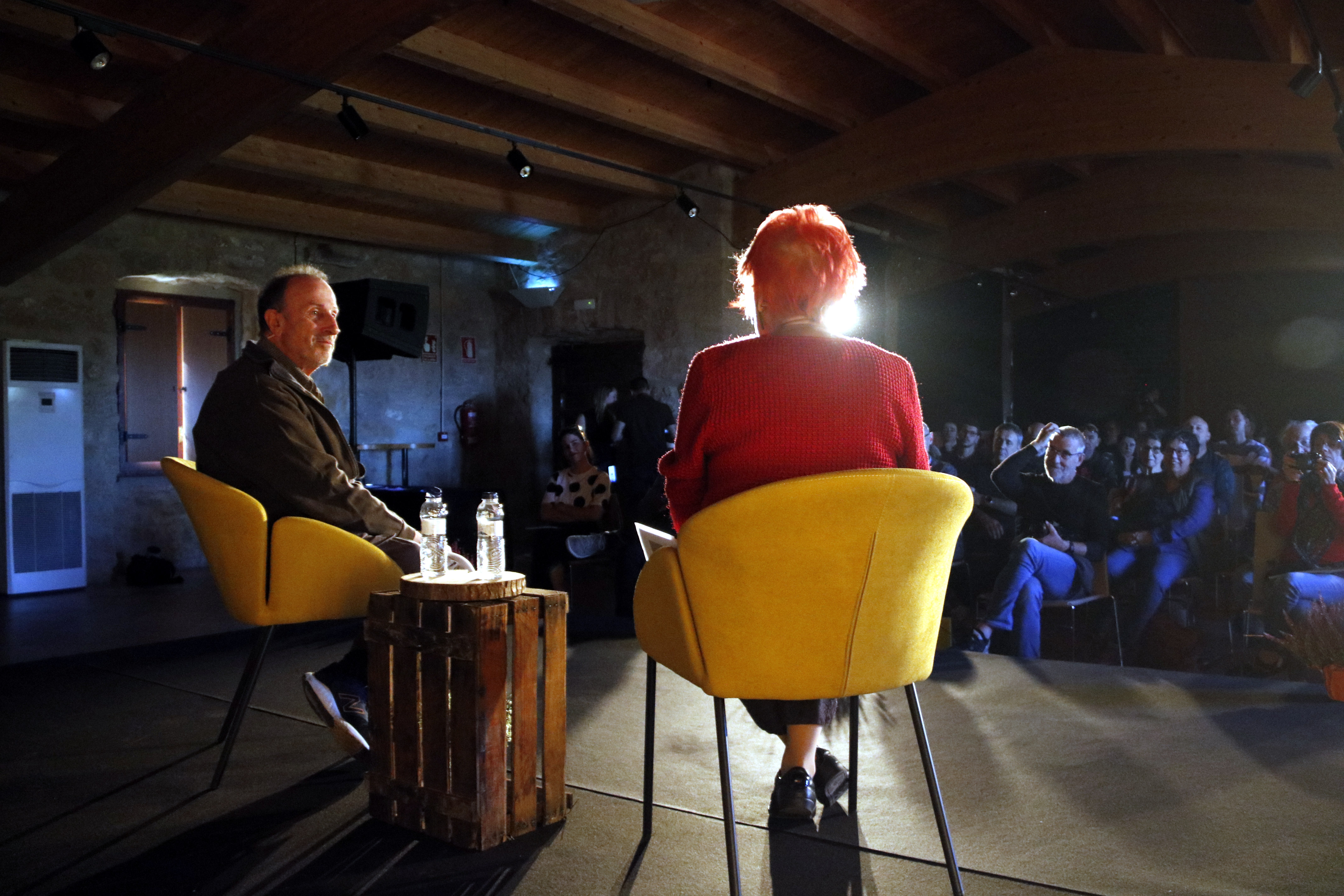 Journalist Rosa Maria Calaf and photojournalist Tino Soriano speak during the Miravisions 2024 event on September 28, 2024