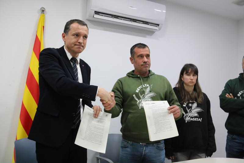 Agreement between the Catalan government and the Farmers' Guild signed in Cervera to avoid roadblocks