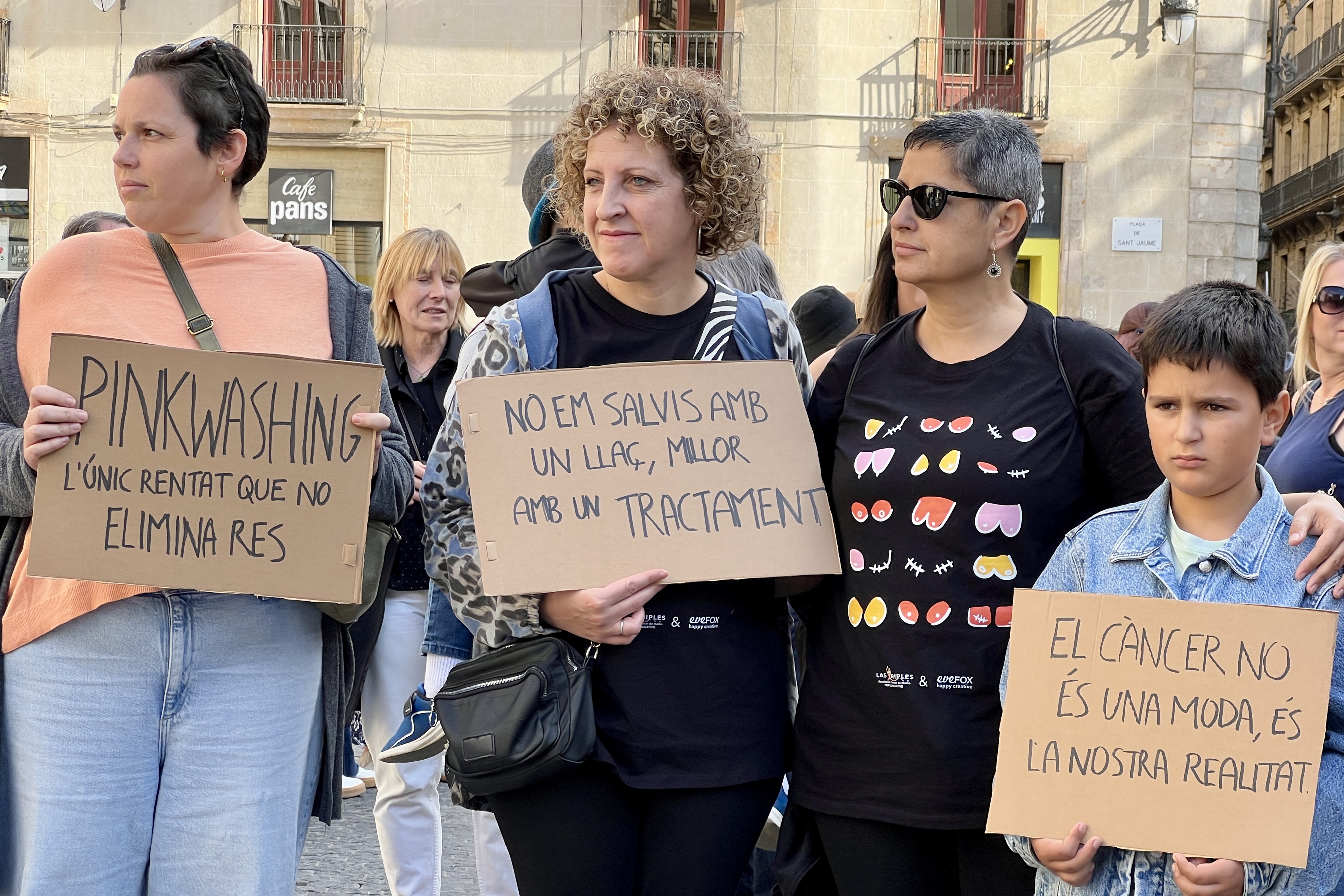 Breast cancer survivors during a gathering at Barcelona's Plaça Sant Jaume on October 19, 2024 coinciding with the International Day Against Breast Cancer