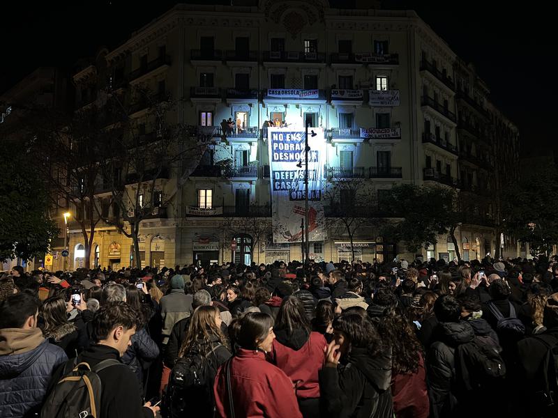 Demonstration outside Casa Orsola to celebrate the postponement of an eviction