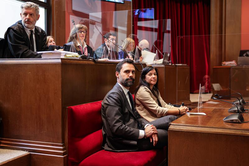 Roger Torrent and Adriana Delgado at the beginning of their trial at the Catalan High Court