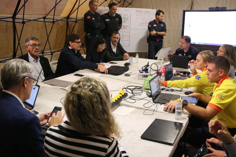 President Salvador Illa at an emergency CECAT meeting during the heavy rain episode in southern Catalonia