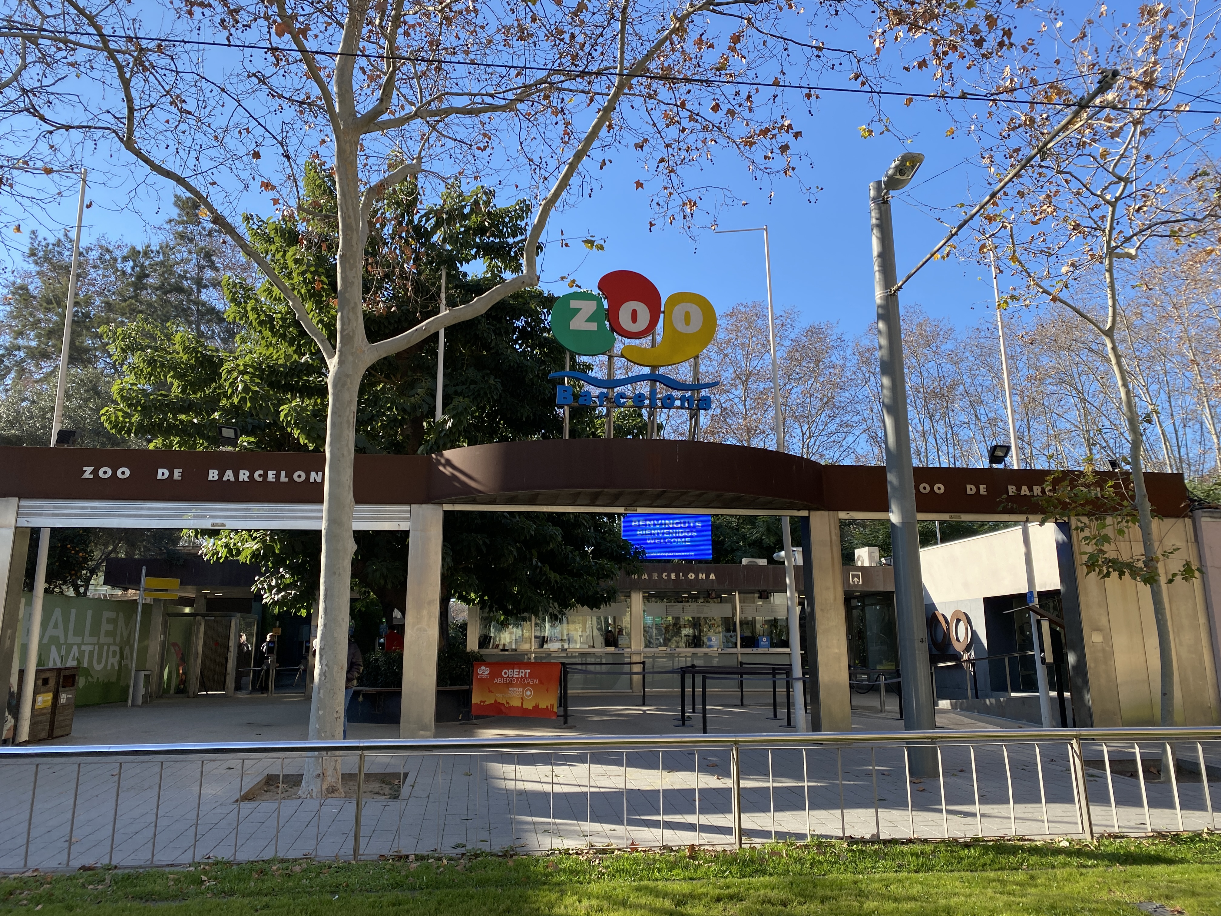 Current Barcelona zoo entrance