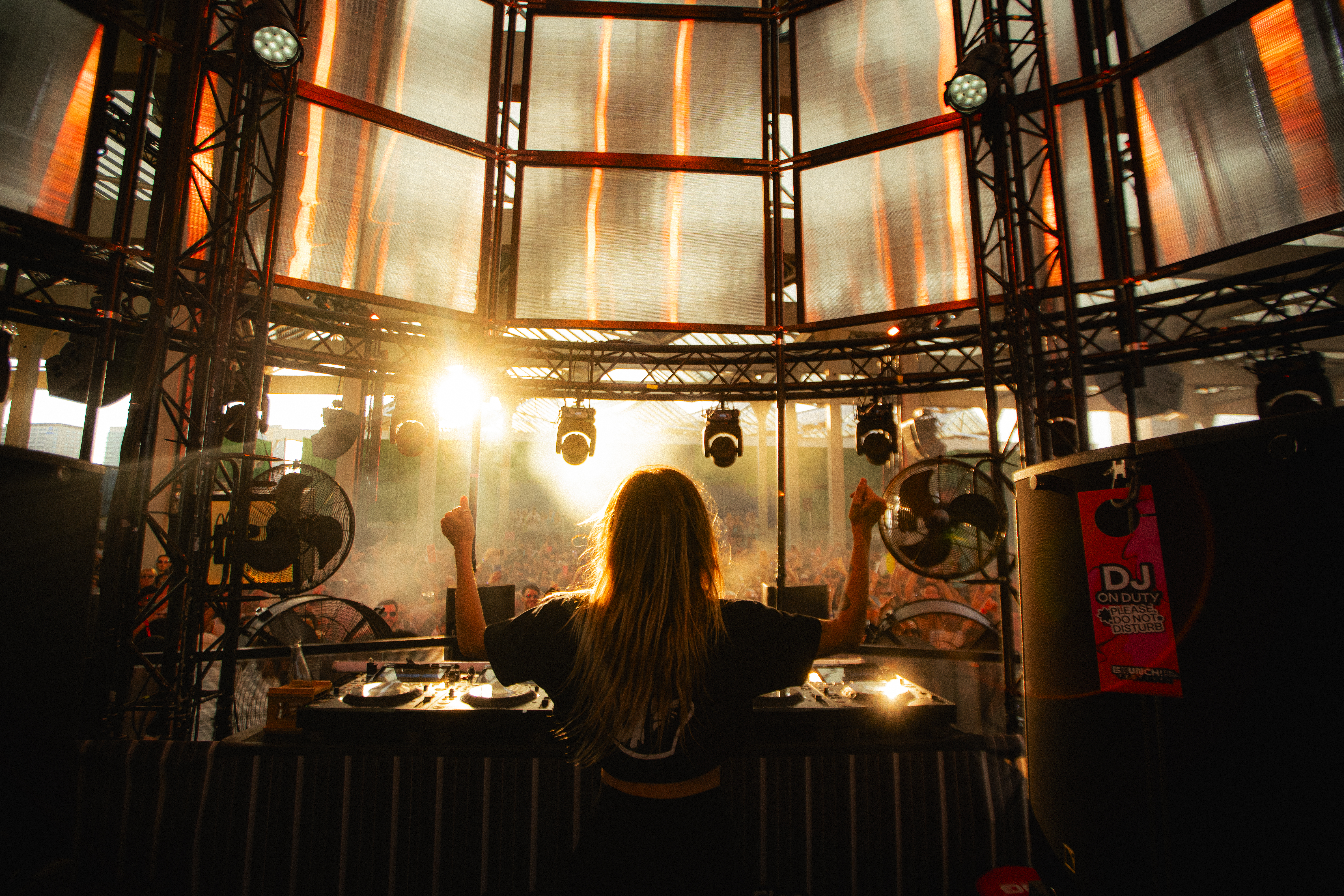 DJ performing at the 2024 Brunch Electronik Festival in Barcelona