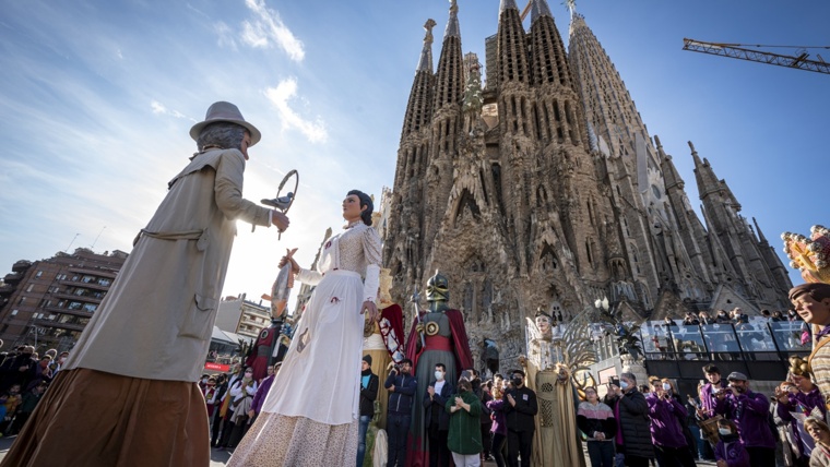 Parade of giants in Barcelona